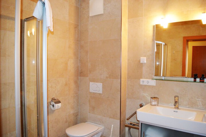 Room 40 of 52
