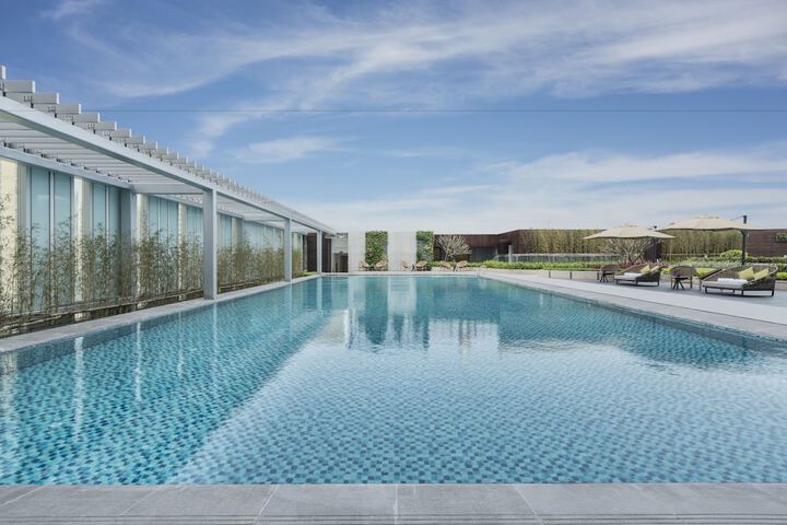 Pool 32 of 48