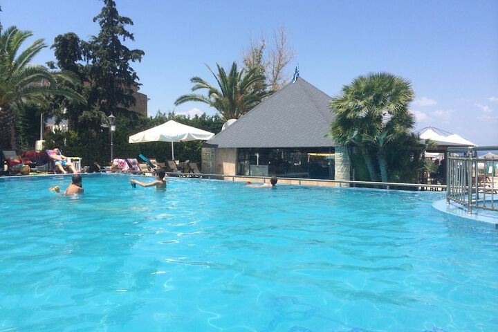 Pool Hotel