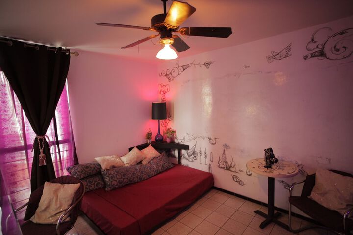 Room 61 of 80
