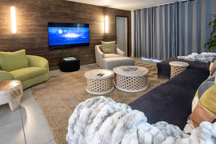 Room 7 of 25
