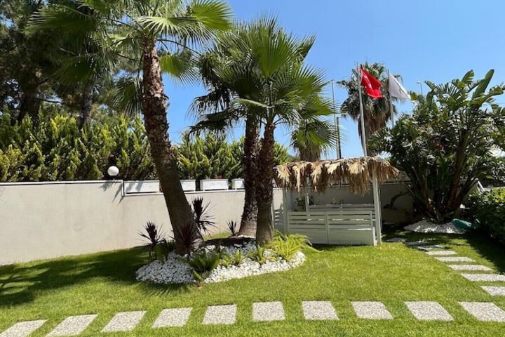 Hotel Exterior 43 of 47