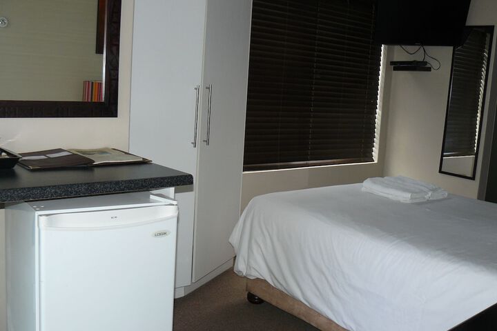 Room 11 of 119