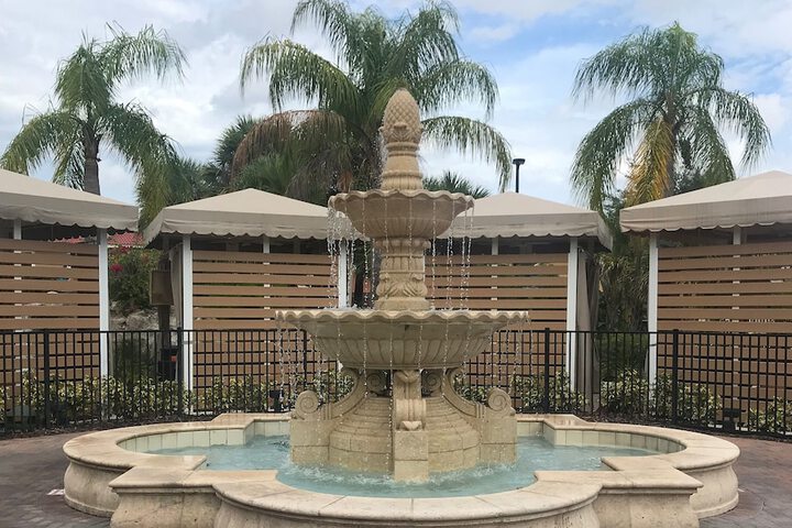 Hotel Exterior 25 of 25