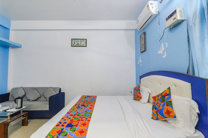 Room 13 of 27