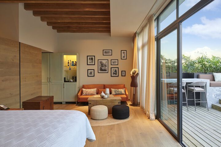 Room 10 of 283