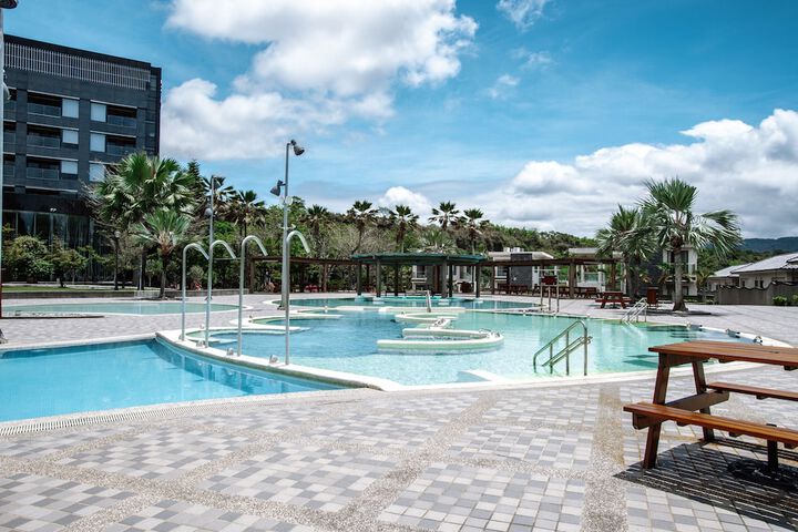 Pool 86 of 153