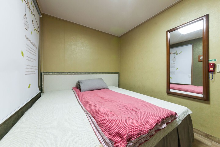 Room 20 of 43