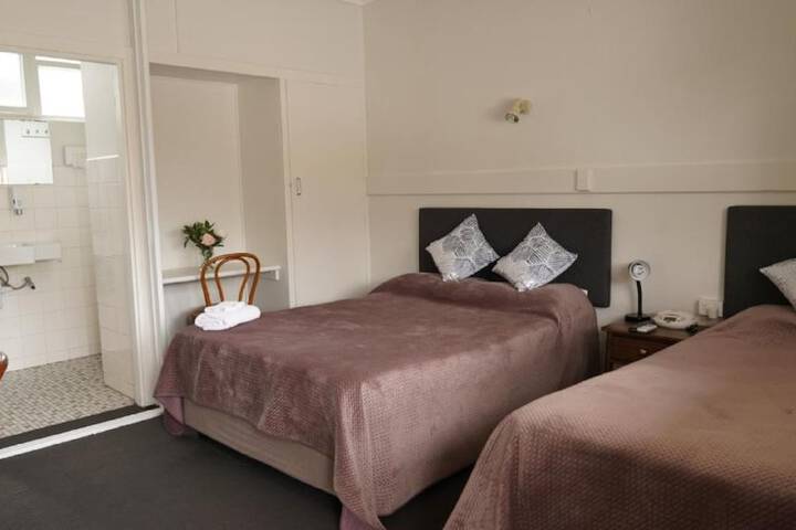 Room 5 of 34