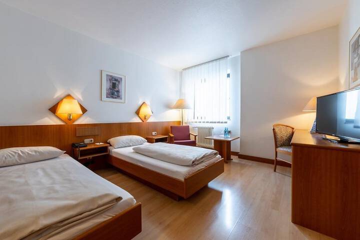 Room 5 of 26