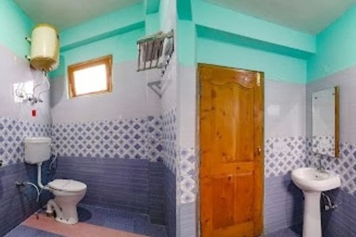 Room 11 of 20