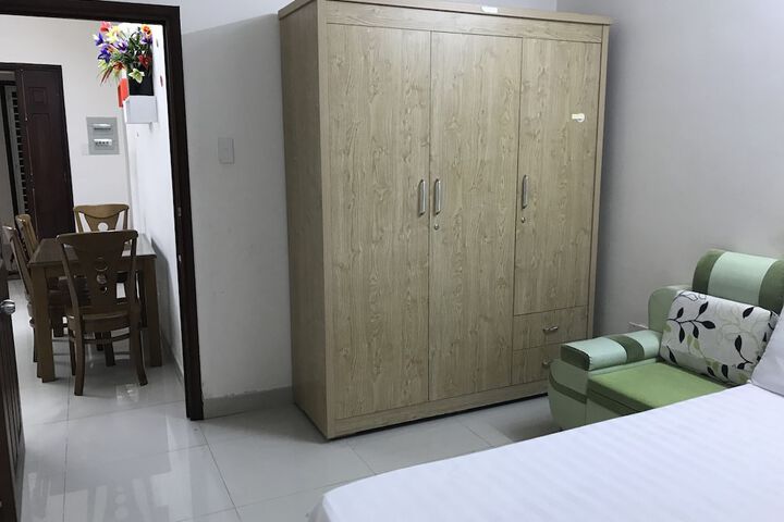 Room 3 of 14