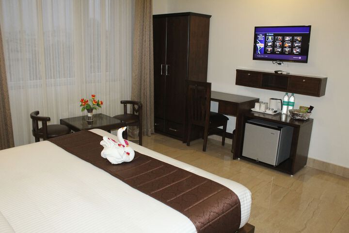 Room 18 of 97