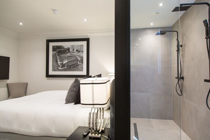 Room 92 of 93