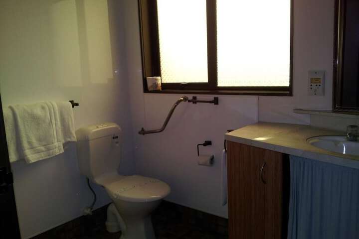 Room 37 of 48