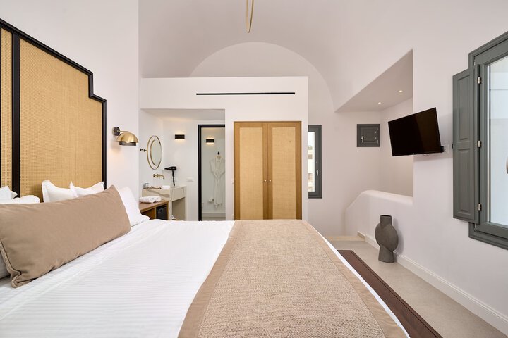 Room 28 of 166
