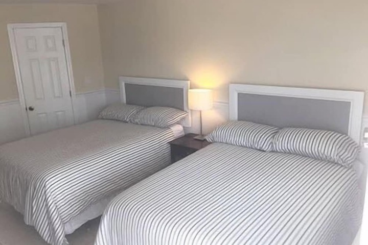Room 2 of 3