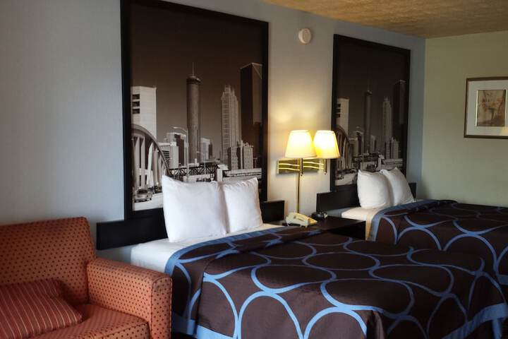 2 Double Beds (12 of 12)