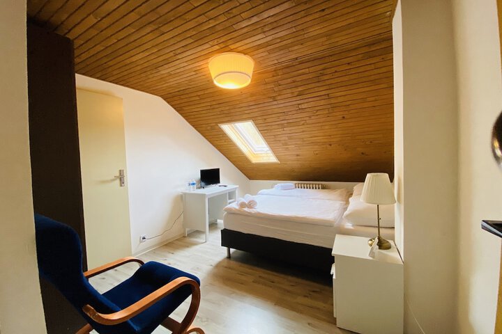 Room 26 of 37