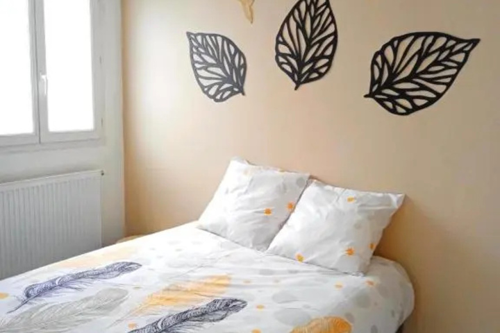 Room 3 of 9