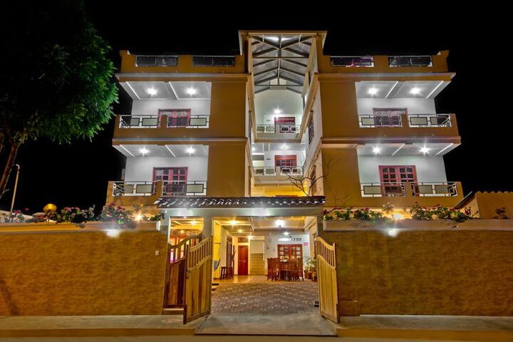 Hotel 33 of 41