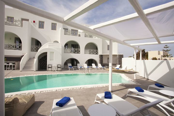 Pool 194 of 230