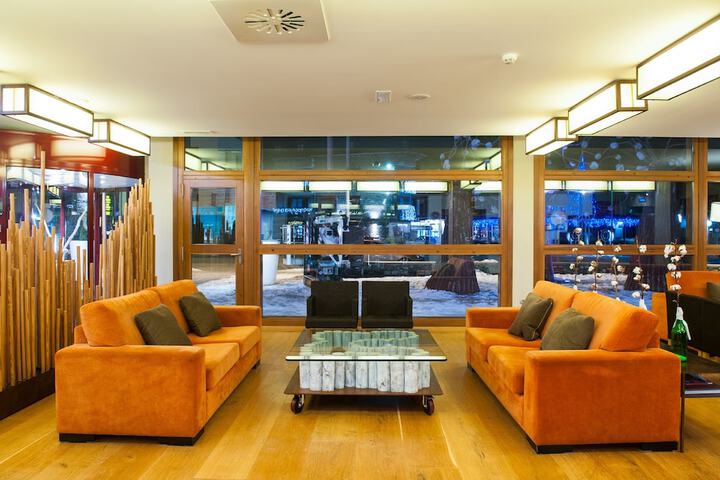 Hotel Interior 6 of 113