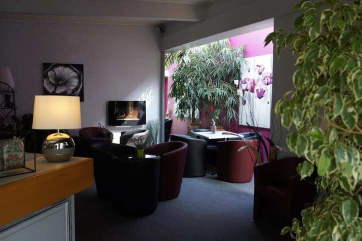Guest Lobby