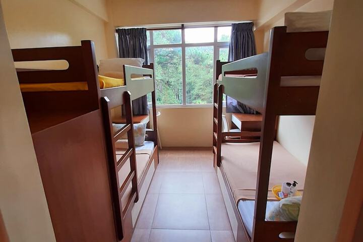 Room 12 of 27