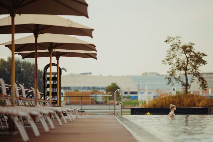 Pool 54 of 111