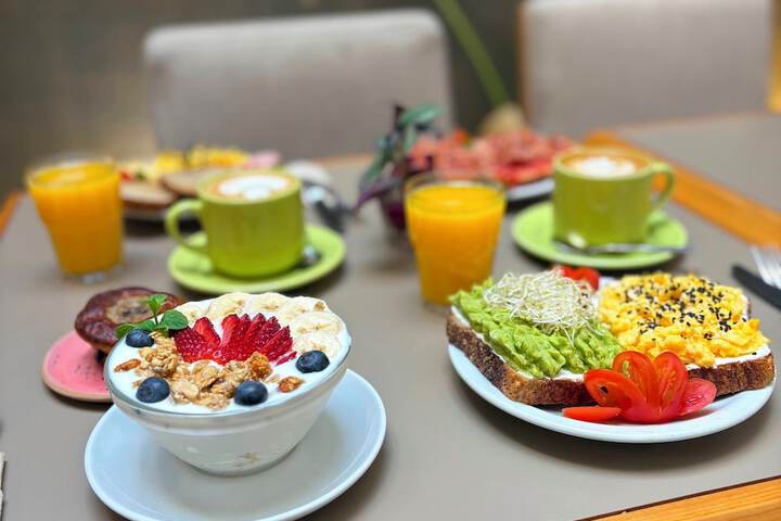 Breakfast/Coffee Service 33 of 44