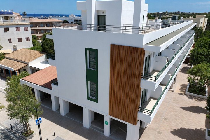 Hotel 143 of 143
