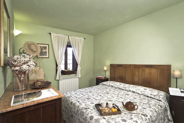 Room 9 of 96