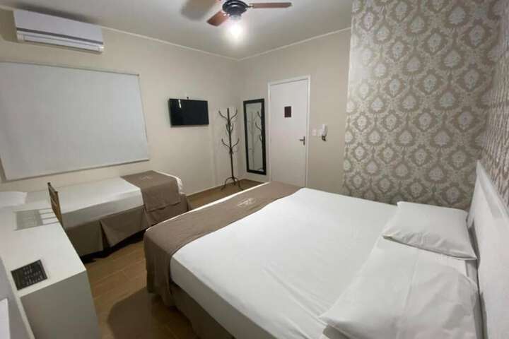 Room 10 of 35
