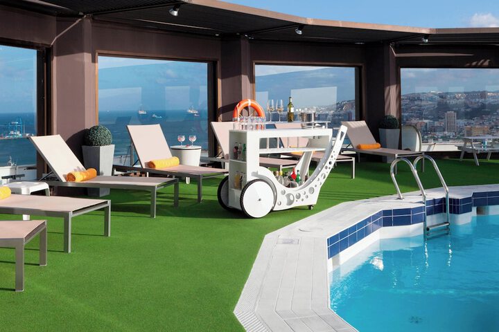 Pool Hotel