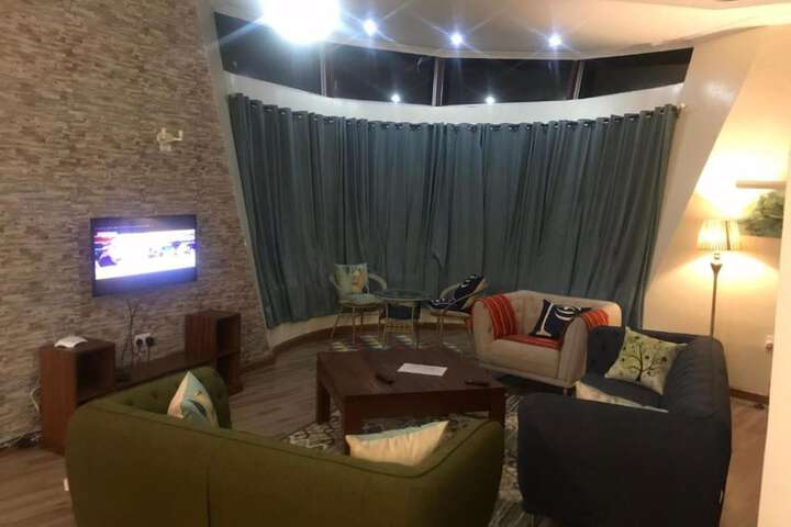 Room 15 of 33