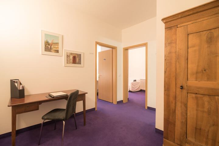 Room 25 of 51