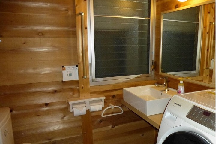 Room 15 of 22