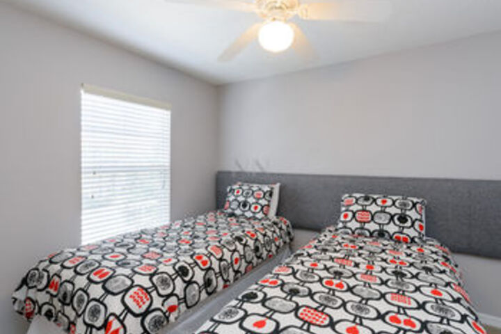 Room 184 of 687