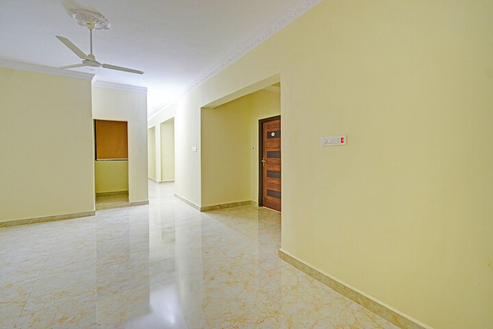 Hotel Interior 4 of 27