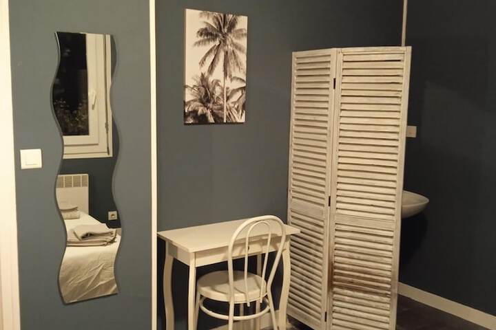 Room 7 of 15