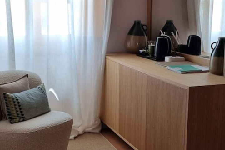 Room 53 of 96