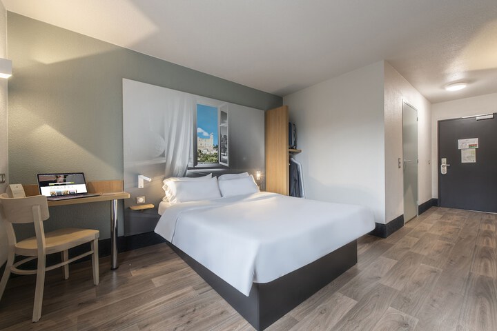 Room 14 of 57