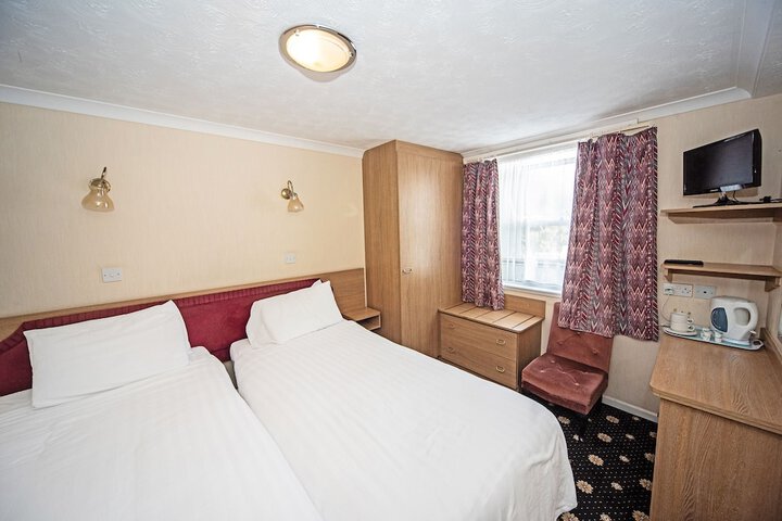 Room 16 of 31
