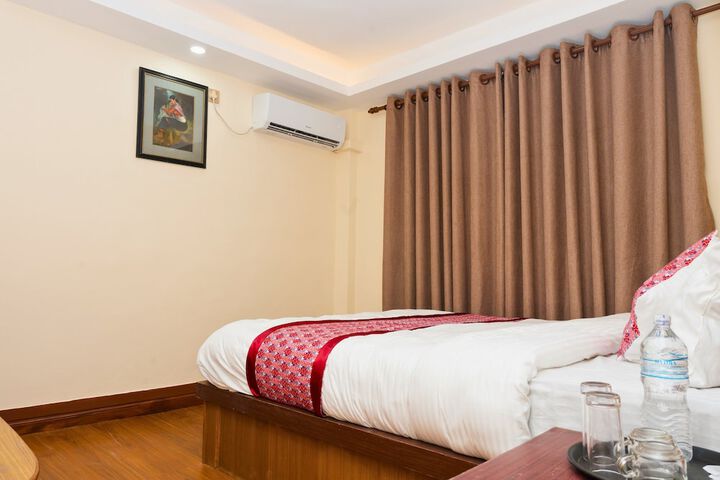 Room 12 of 23