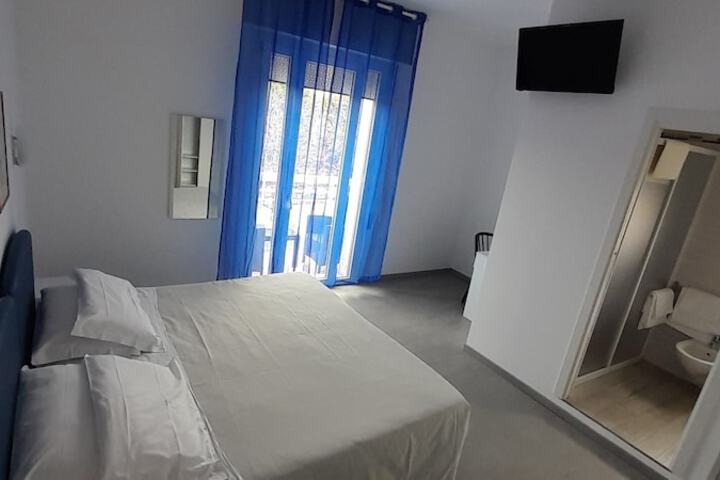Room 16 of 57