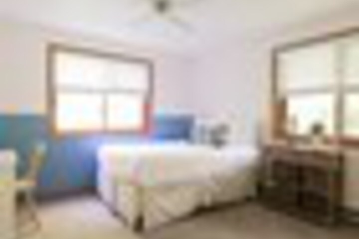 Room 146 of 510