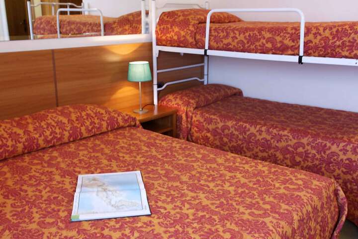 Room 25 of 58