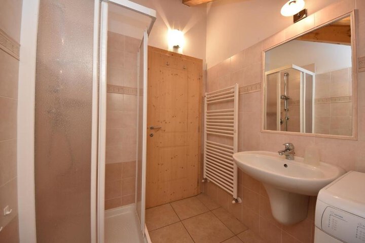 Room 2 of 2