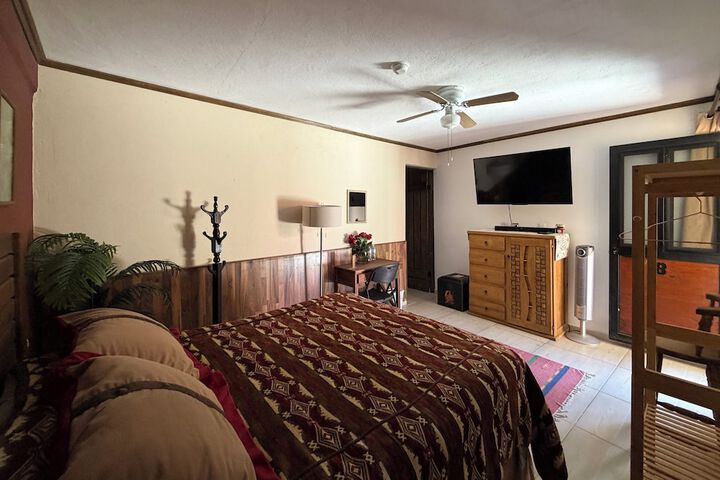 Room 16 of 99